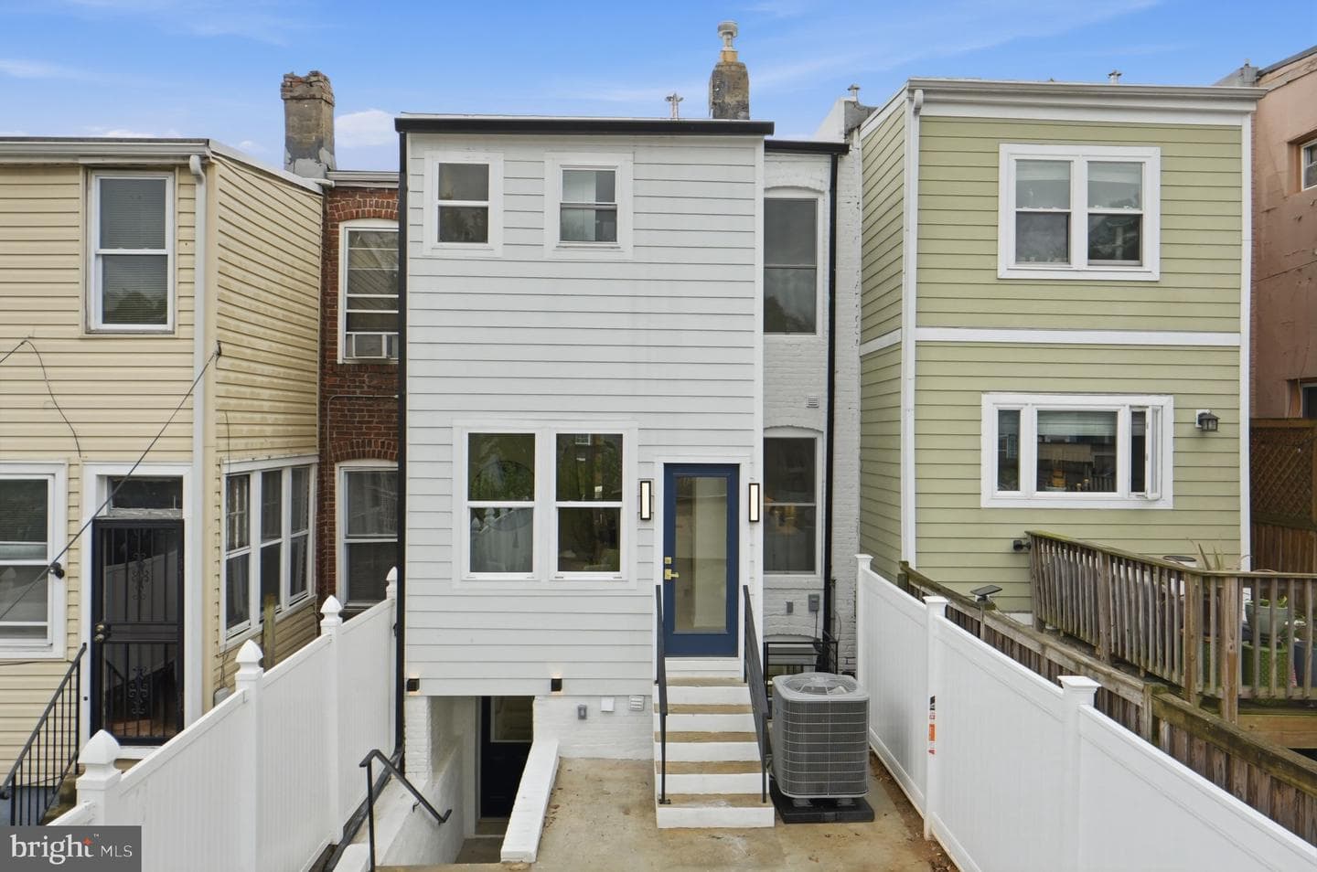 220 V Street NE photo 41