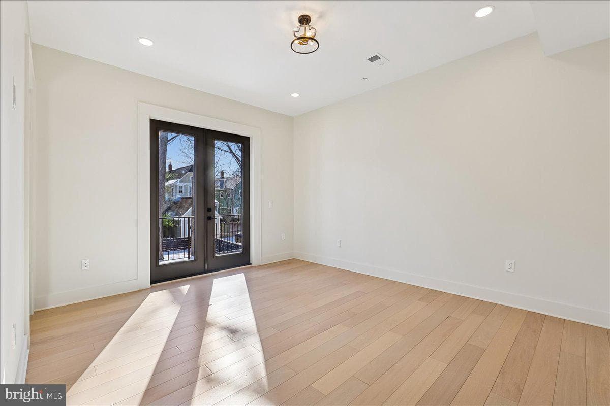 4428 Albemarle Street NW photo 57