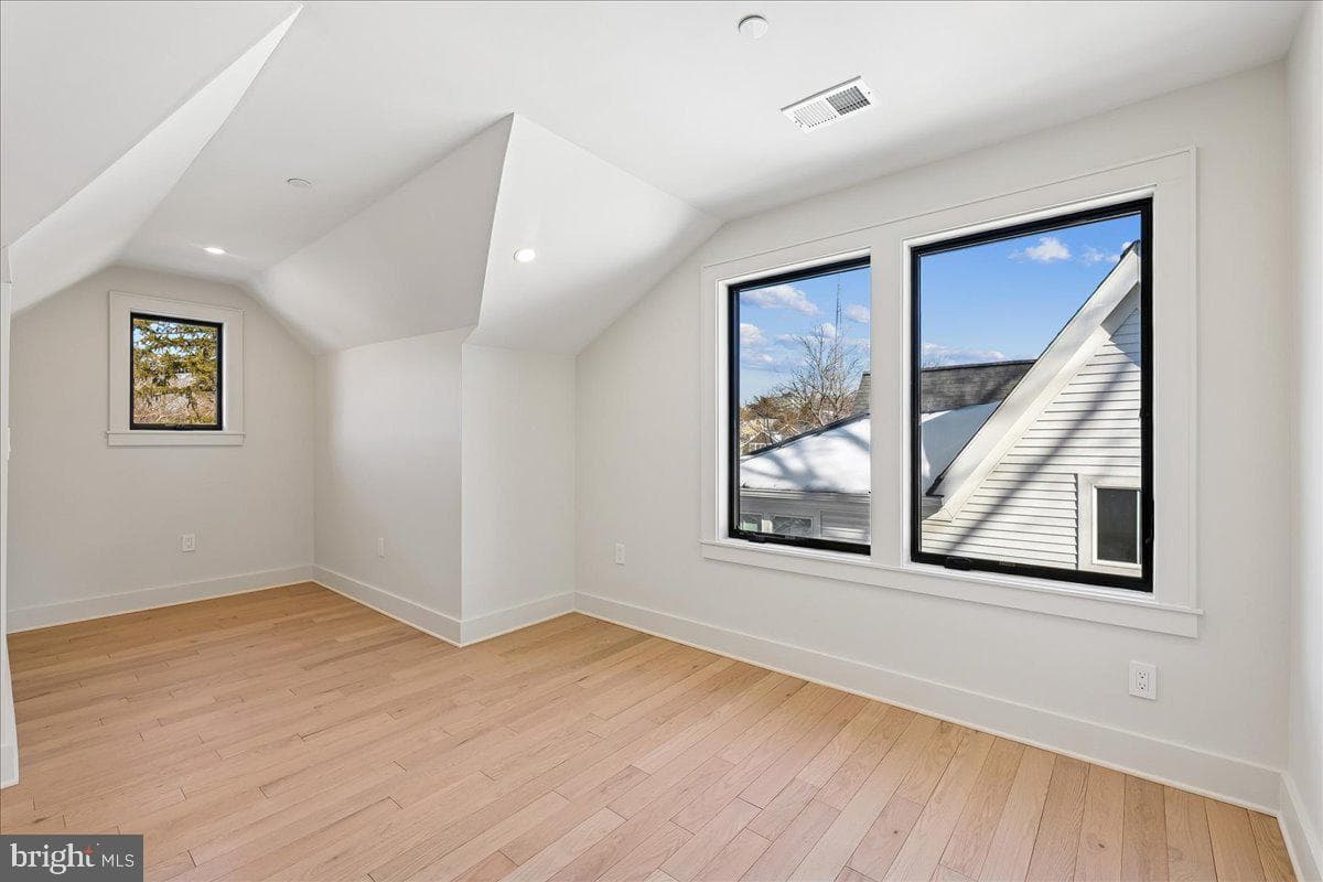 4428 Albemarle Street NW photo 78
