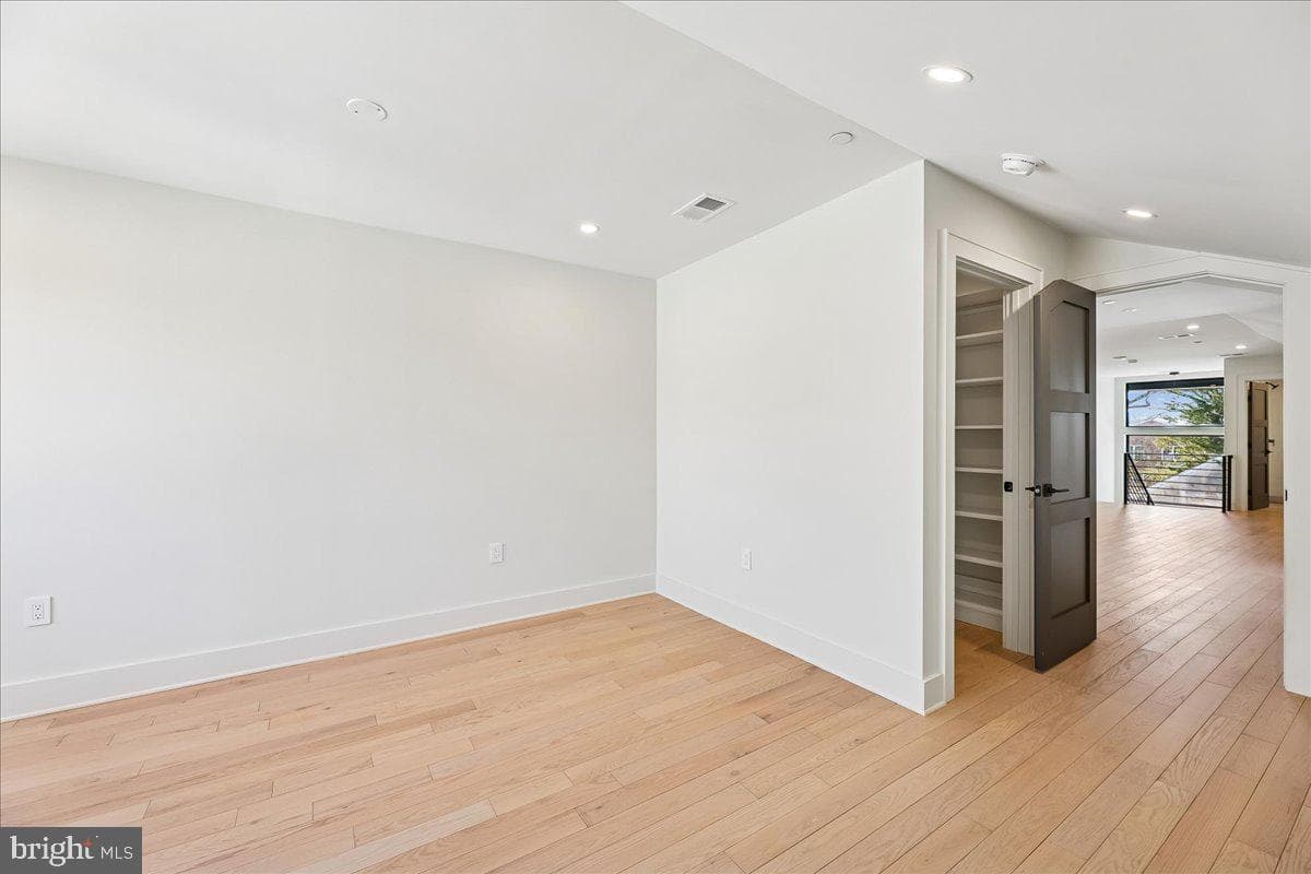 4428 Albemarle Street NW photo 79
