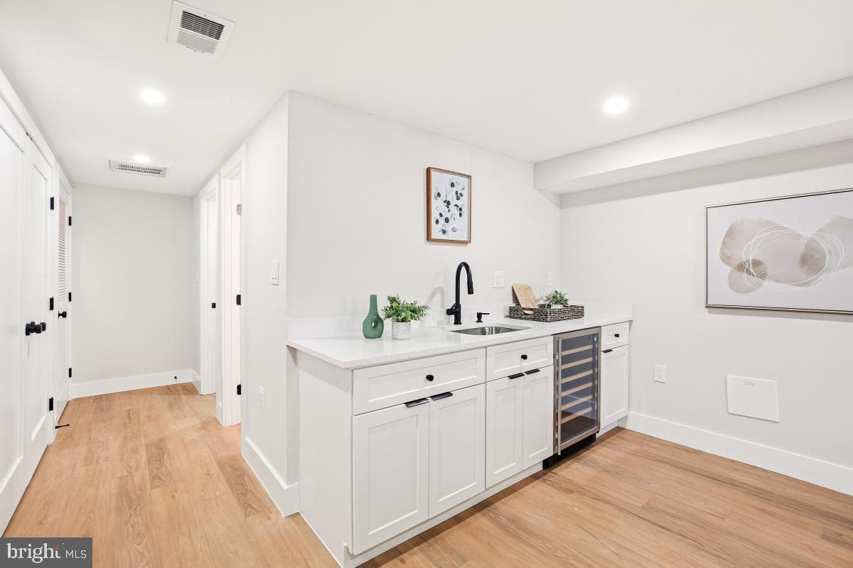 1621 D Street NE photo 9