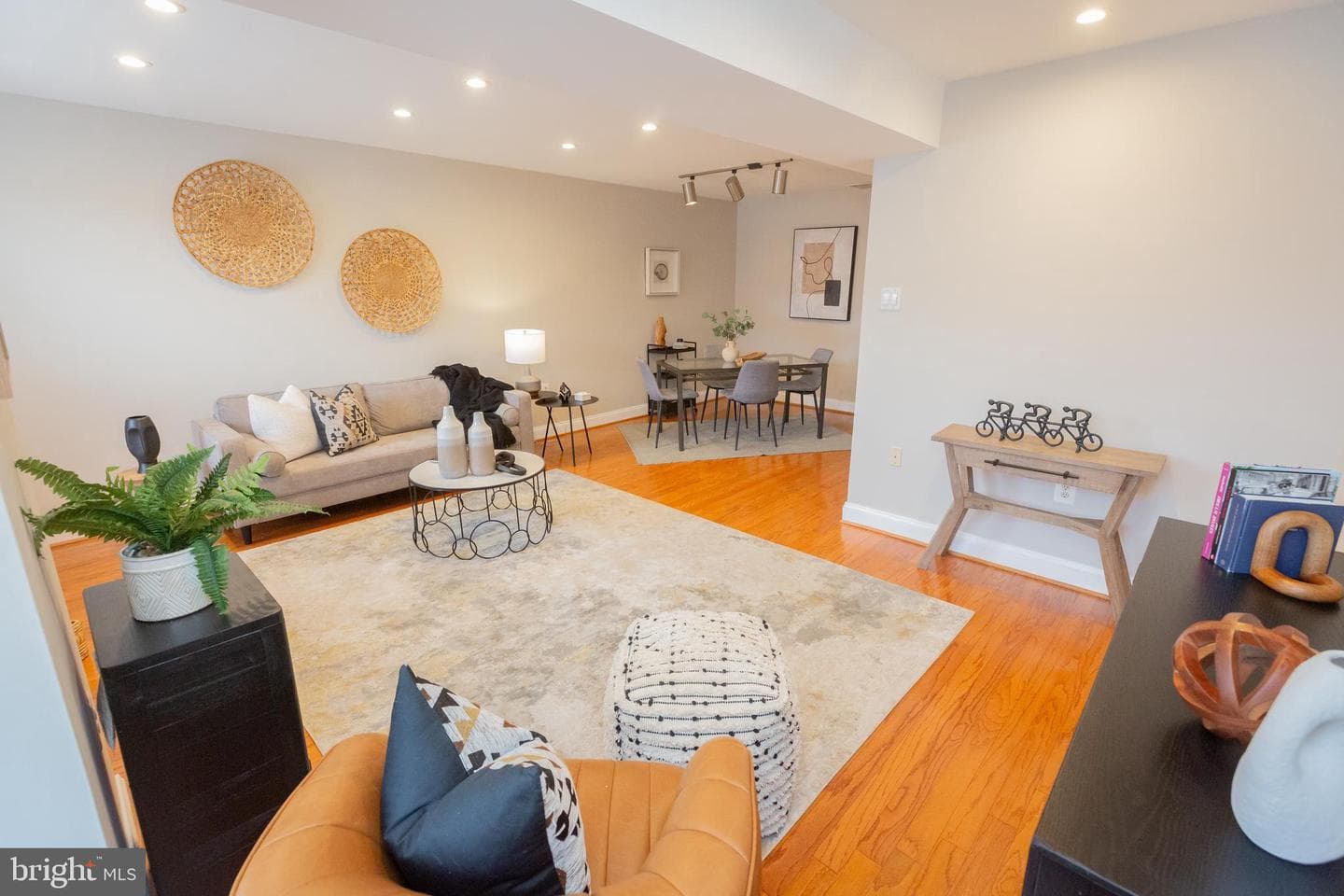 1432 East Capitol Street NE #1432 photo 11