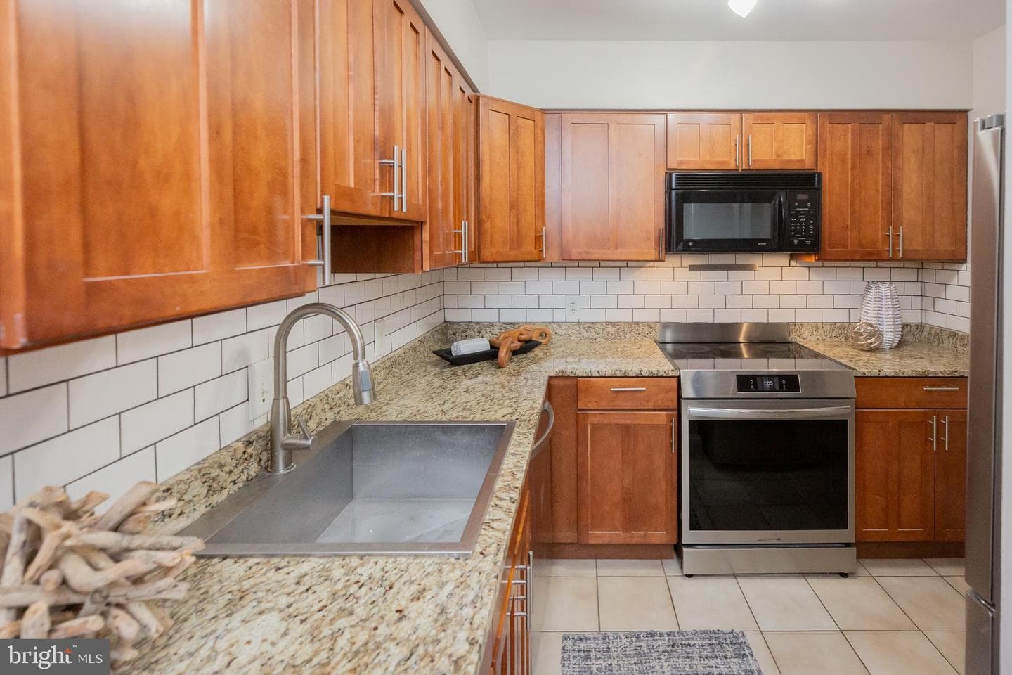 1432 East Capitol Street NE #1432 photo 2