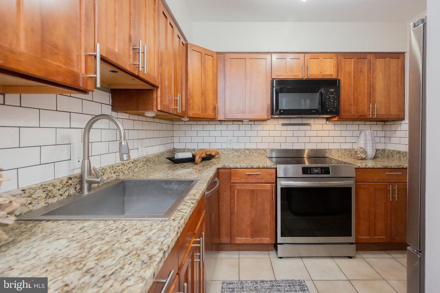 1432 East Capitol Street NE #1432 photo 3