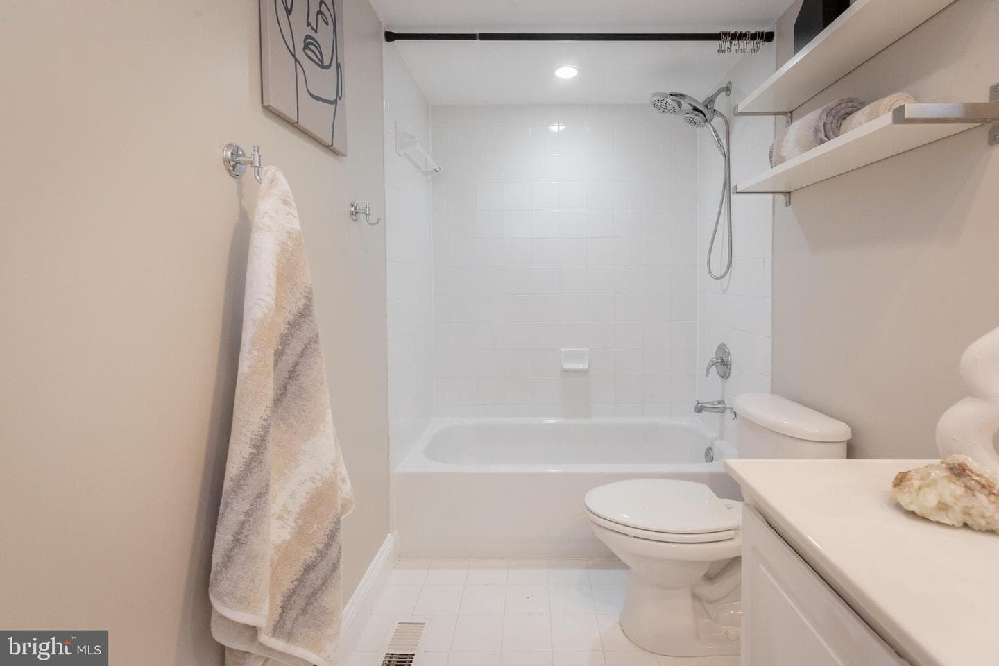 1432 East Capitol Street NE #1432 photo 33