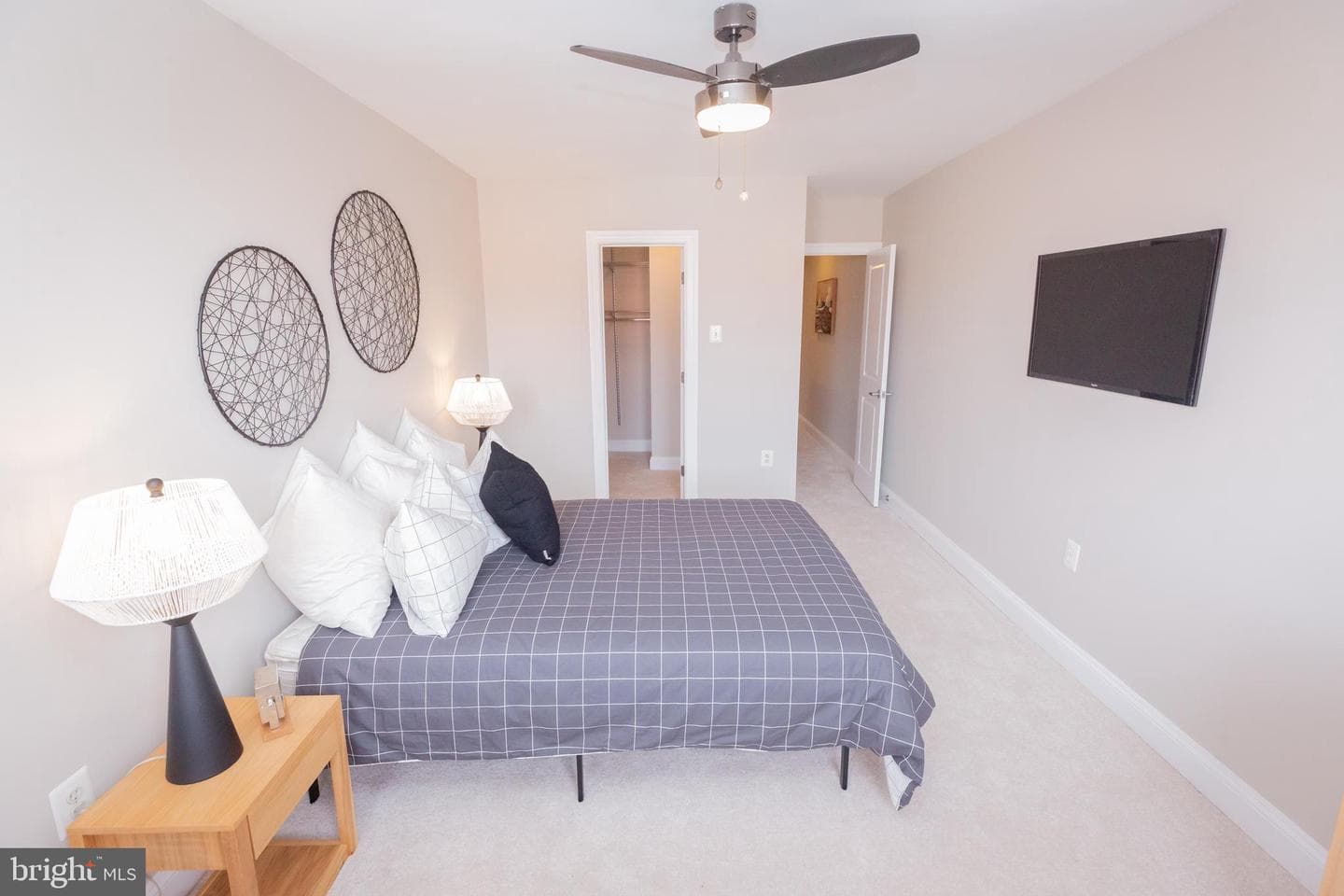 1432 East Capitol Street NE #1432 photo 40