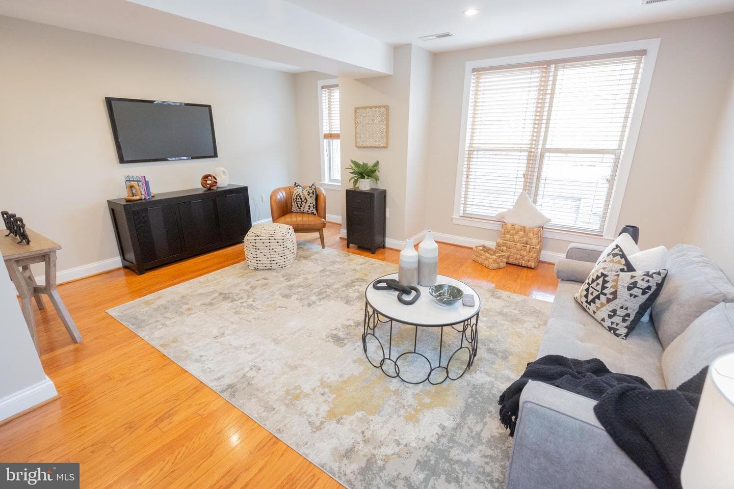 1432 East Capitol Street NE #1432 photo 8