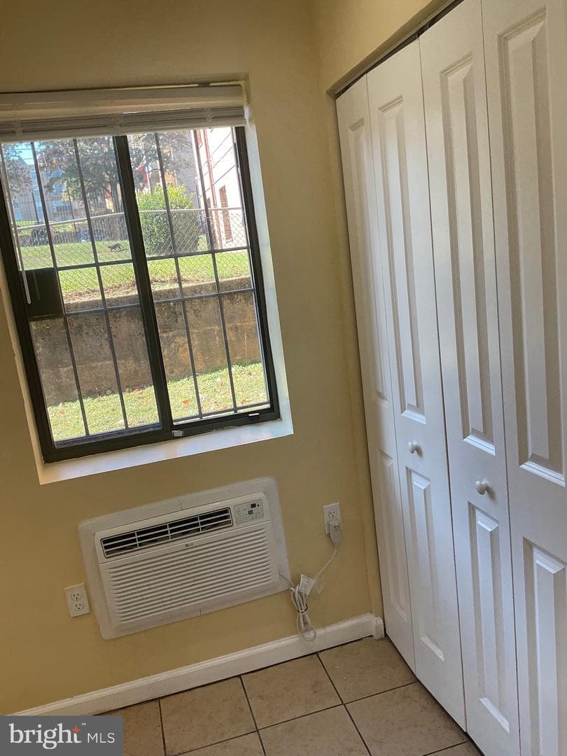 6 Galveston Street SW #103 photo 8