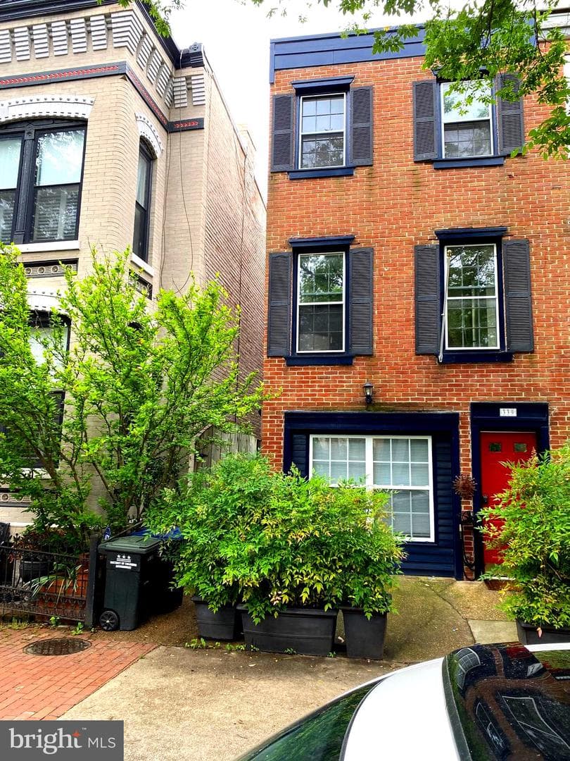 339 SE 11th Street SE