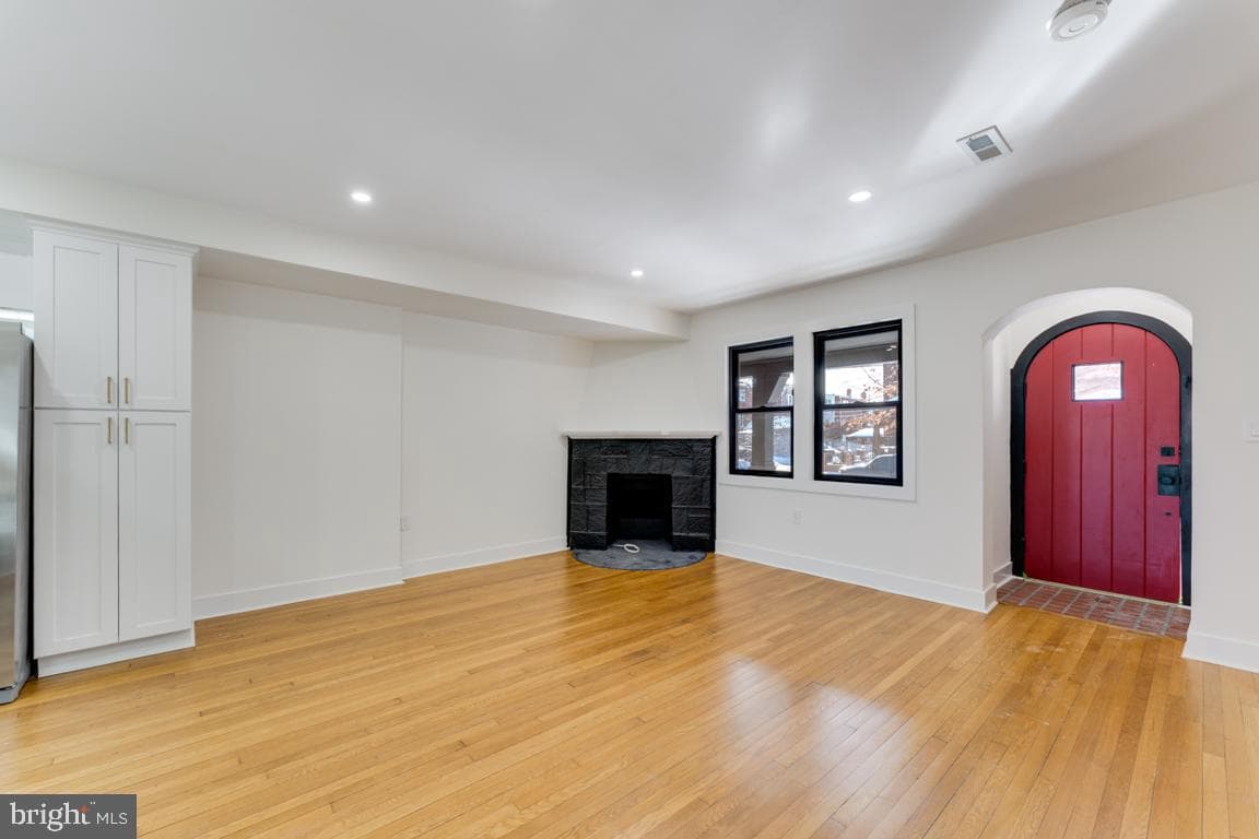 219 Jefferson Street NW photo 10