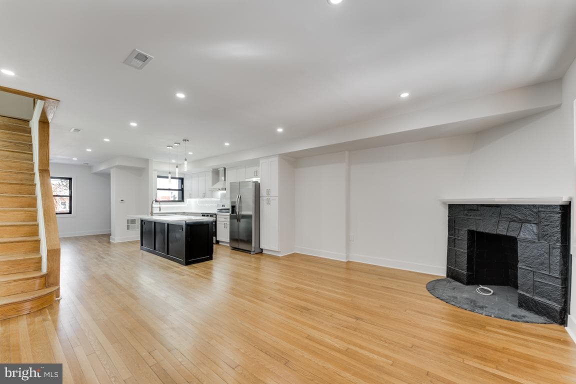 219 Jefferson Street NW photo 8