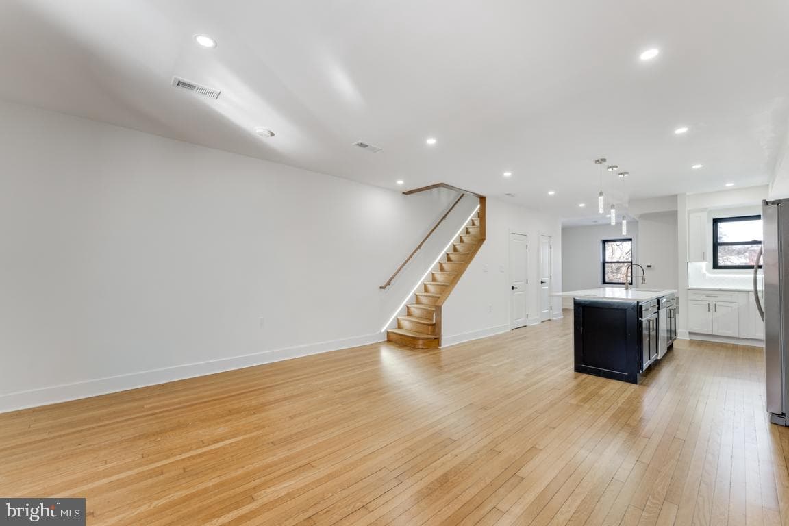 219 Jefferson Street NW photo 9