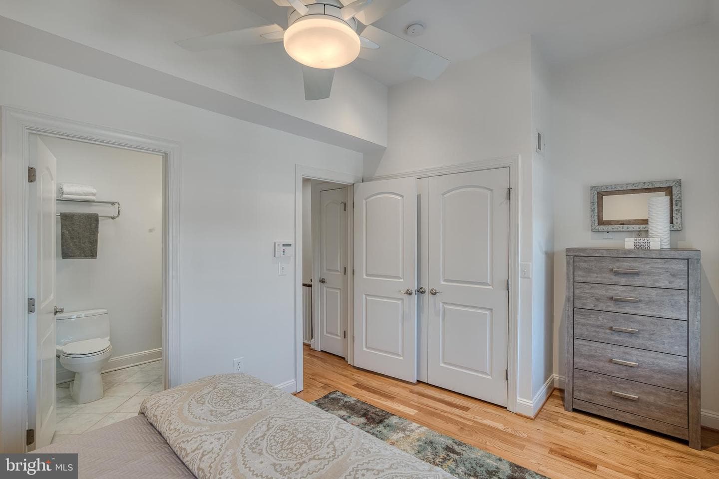 237 16th Street SE photo 23