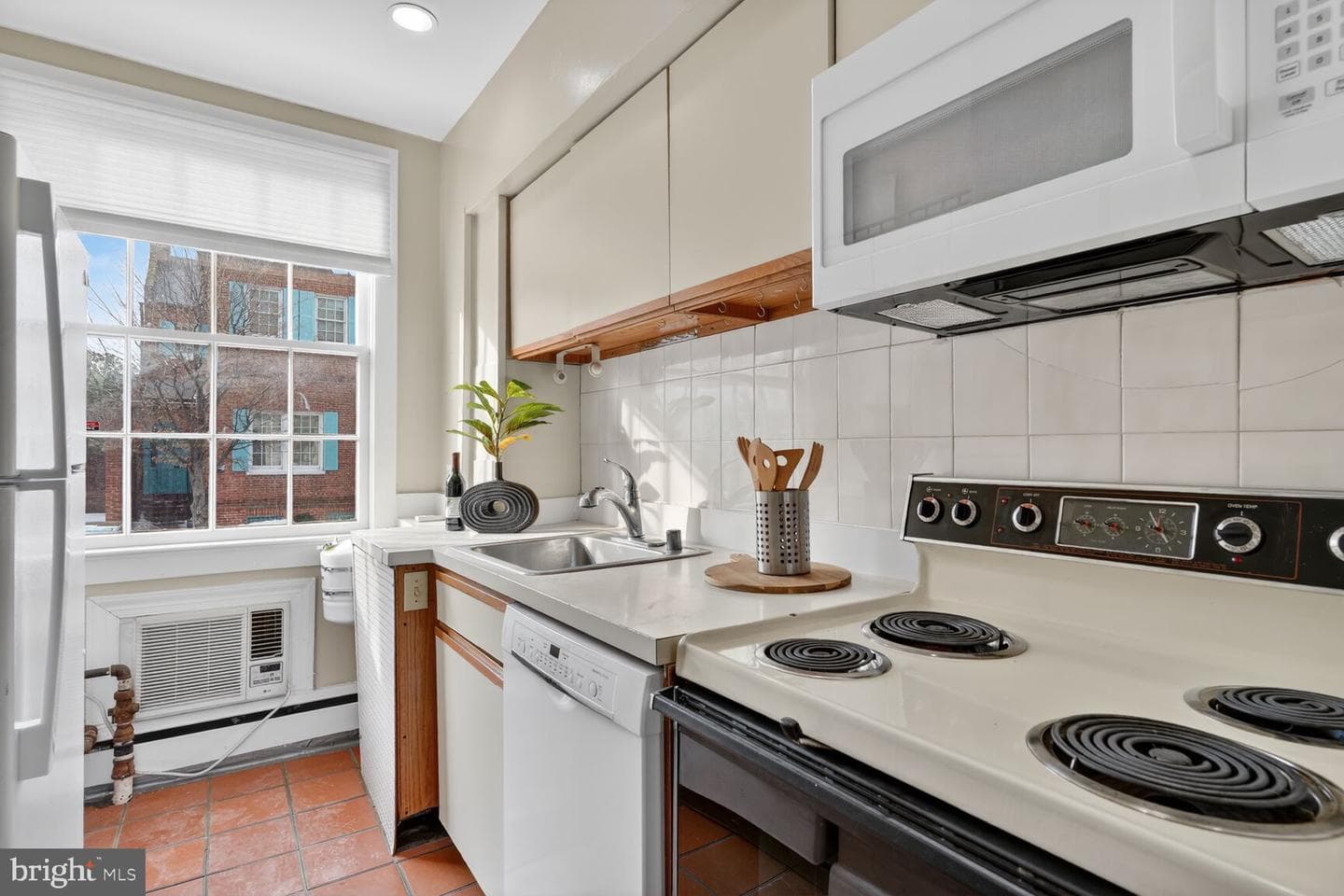 3413 Q Street NW photo 7