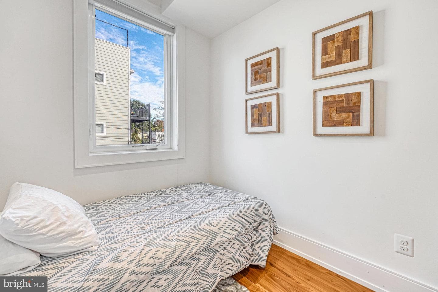 904 H Street NE #1 photo 12