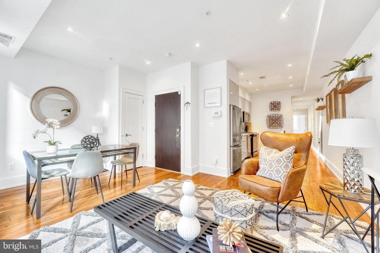 904 H Street NE #1 photo 2