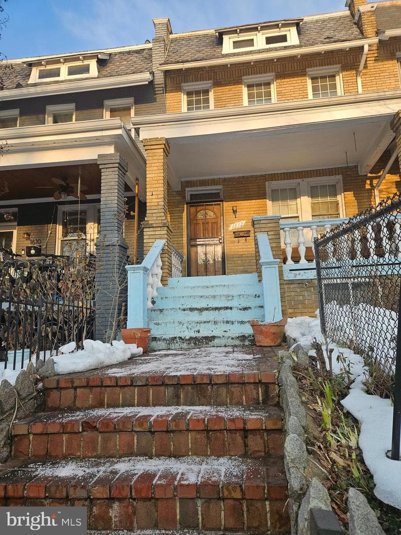 1612 Trinidad Avenue NE, Washington