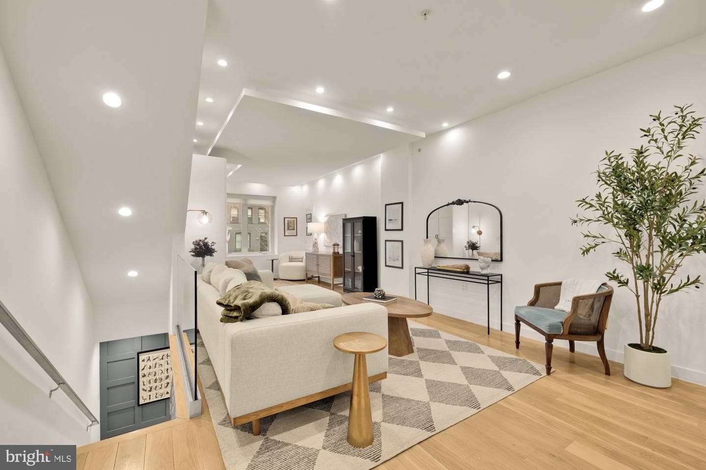 2315 Ontario Road NW #1 photo 10