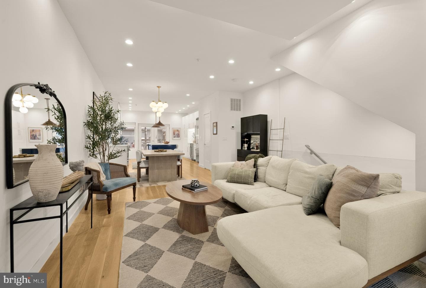 2315 Ontario Road NW #1 photo 5