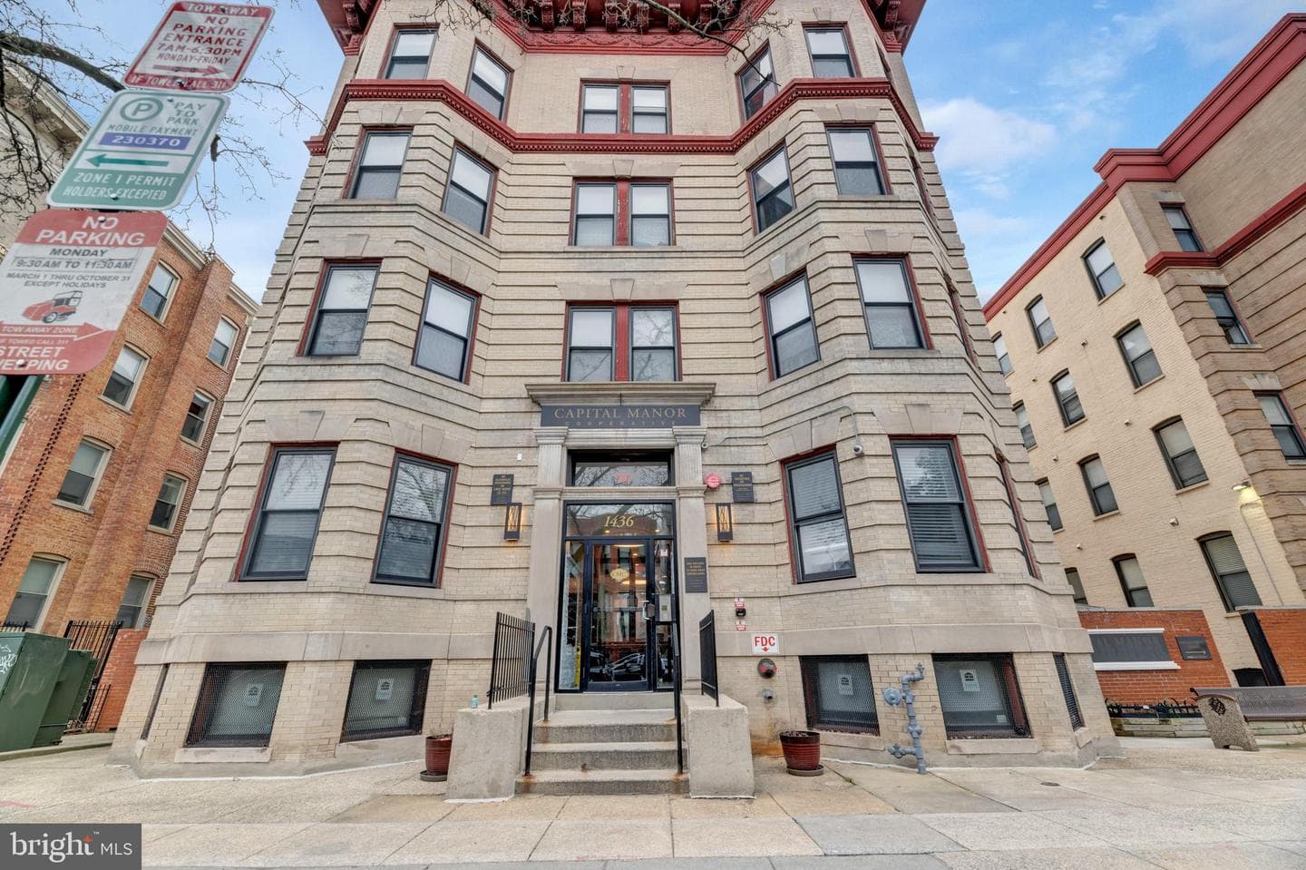1436 W NW #405, Washington