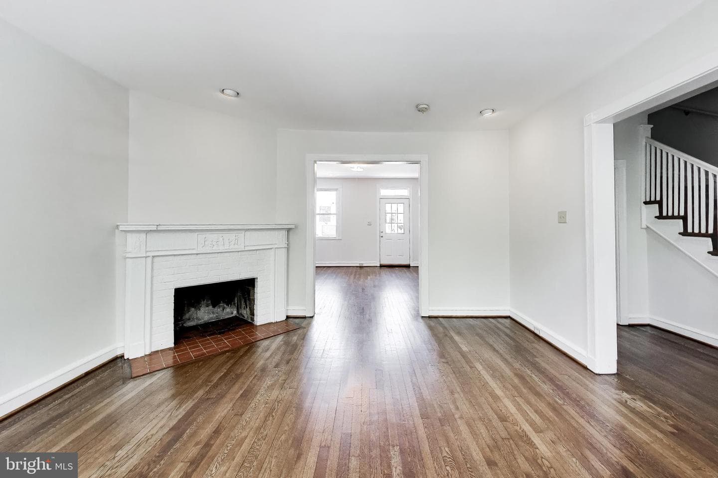 3544 Hertford Place NW photo 8
