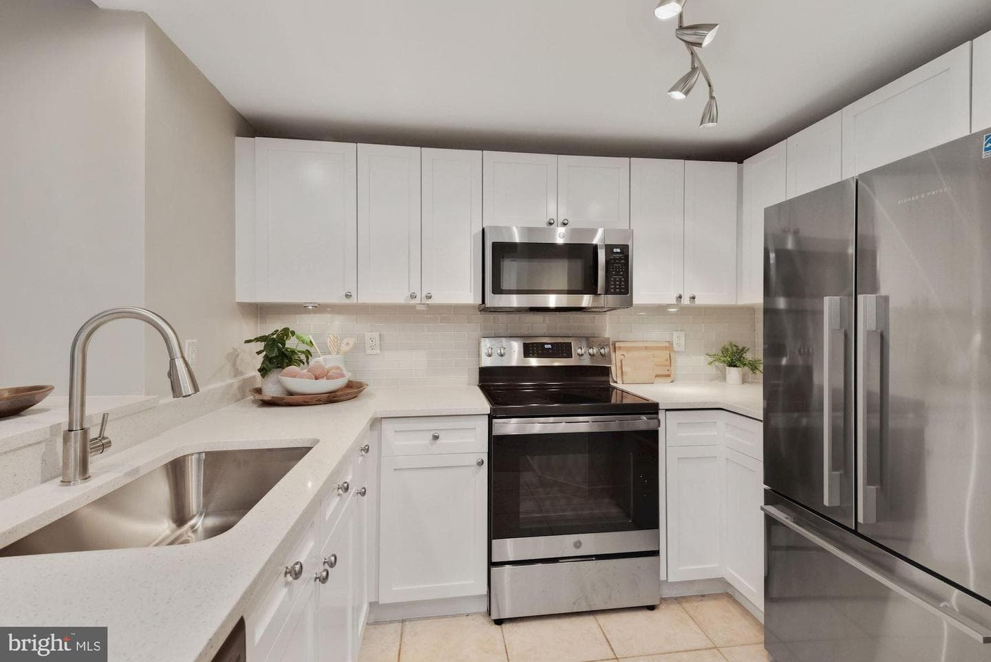 777 7th Street NW #1013 photo 4