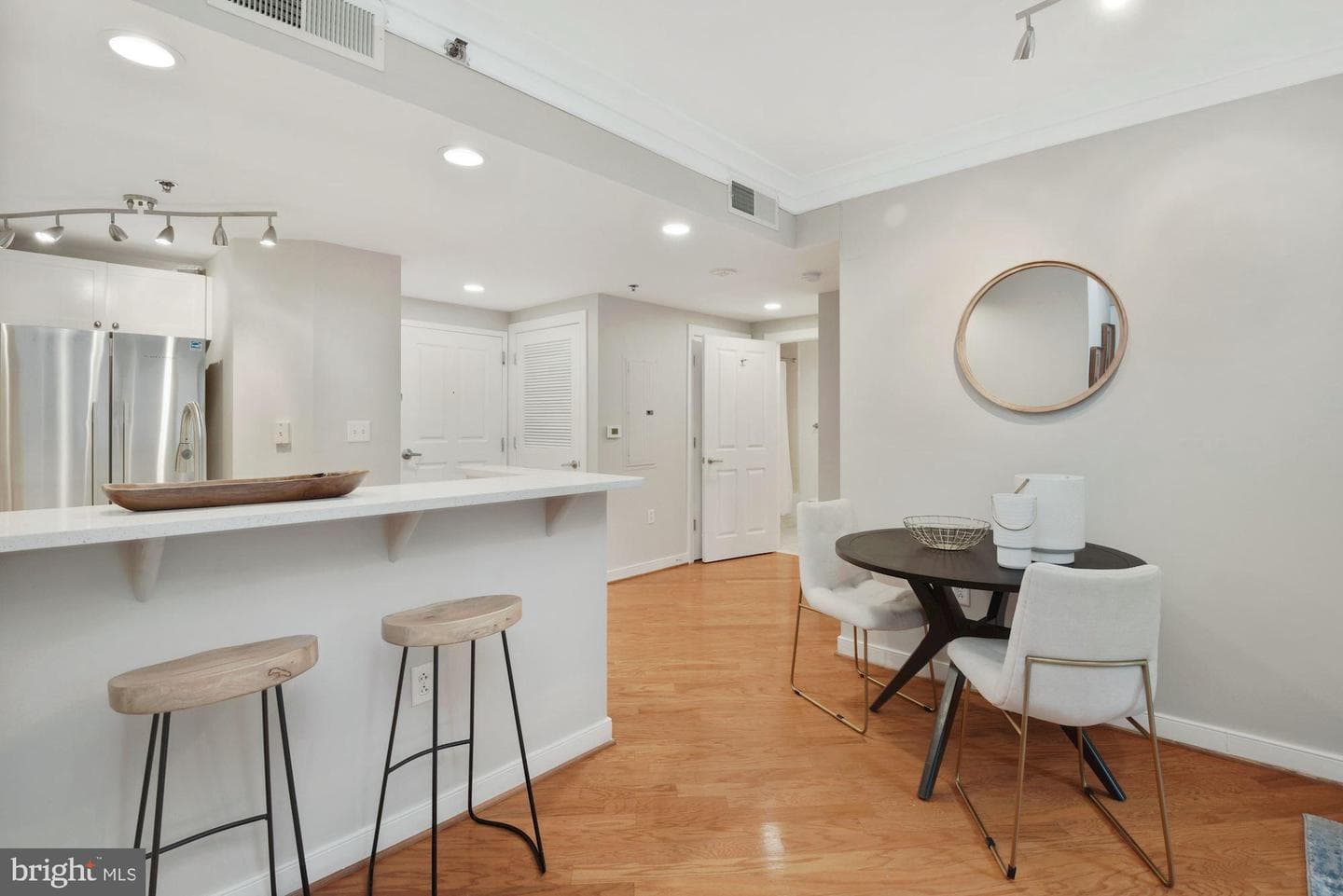 777 7th Street NW #1013 photo 5
