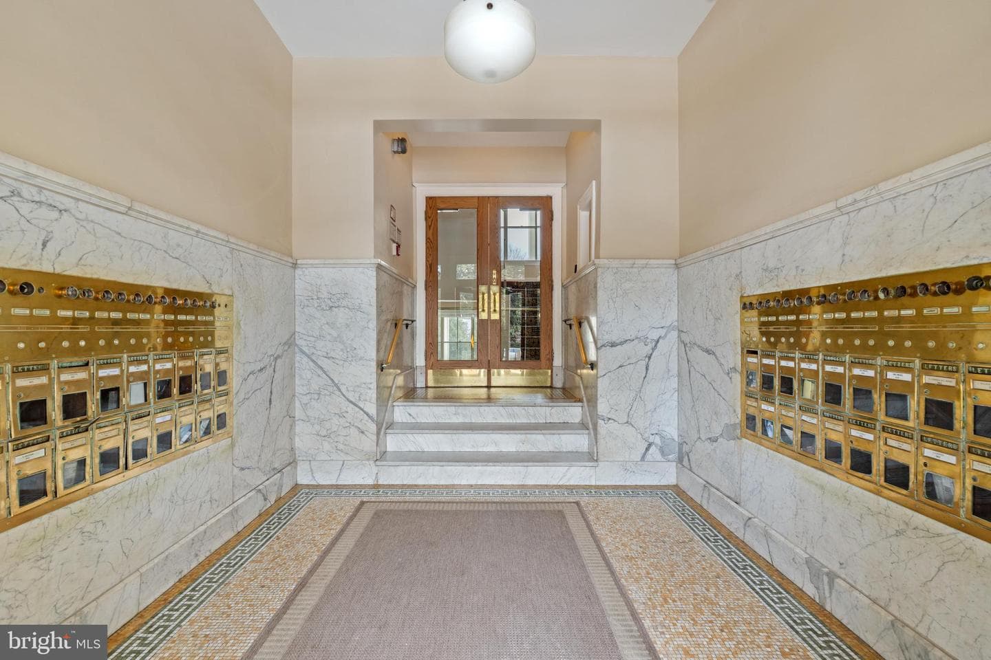 1657 31st Street NW #206 photo 2