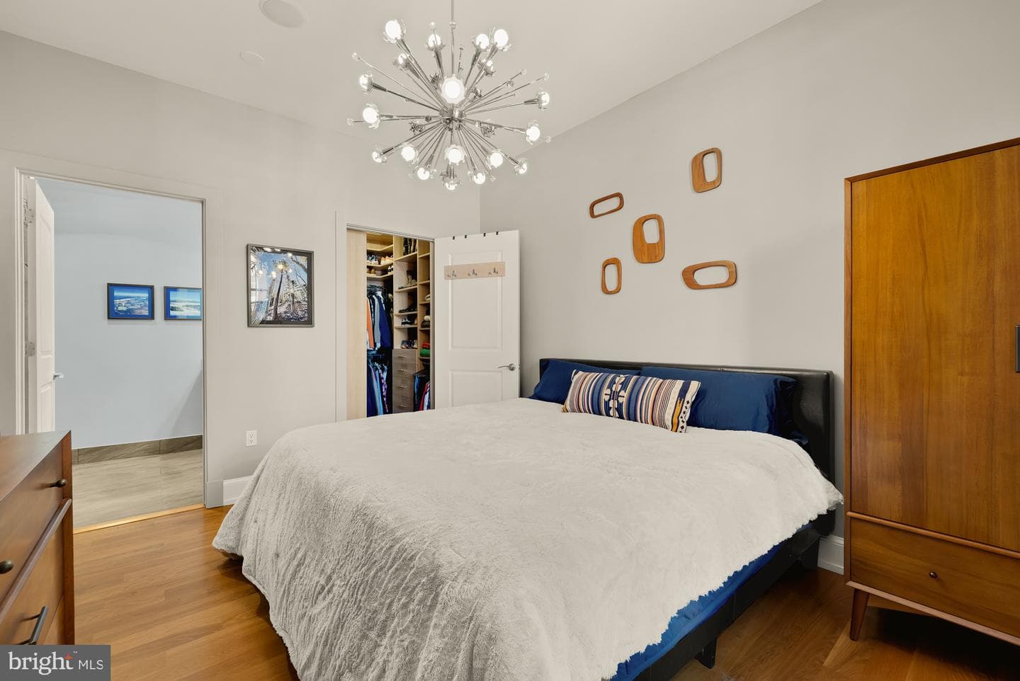 215 I Street NE #311 photo 16