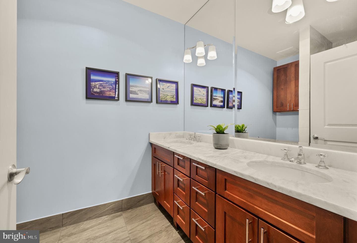 215 I Street NE #311 photo 17