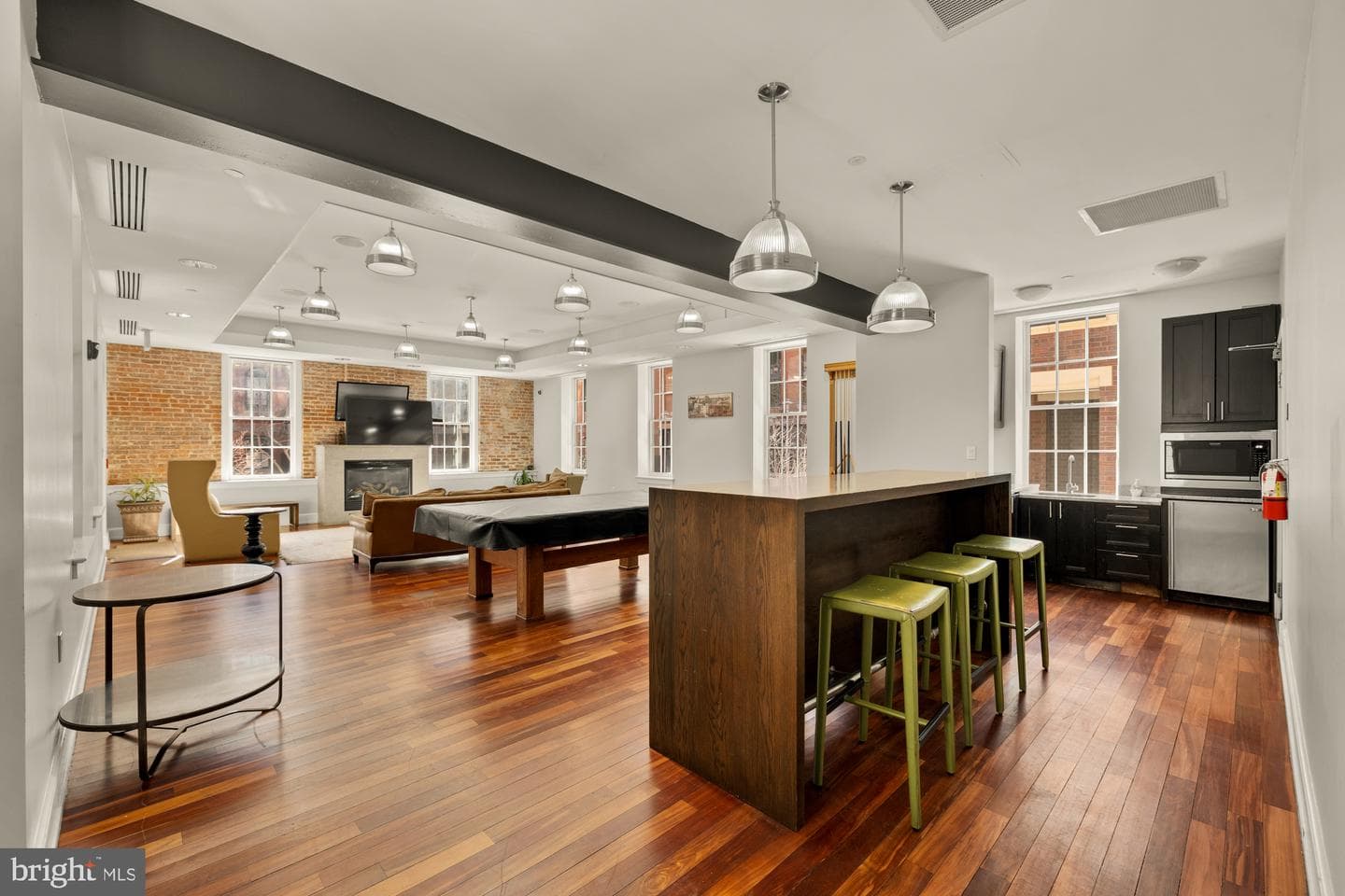 215 I Street NE #311 photo 31