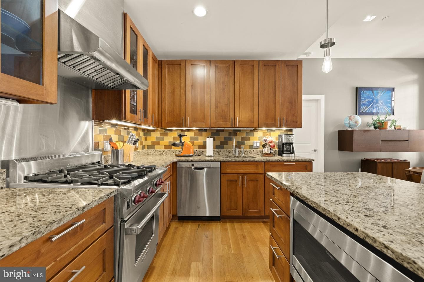 215 I Street NE #311 photo 9