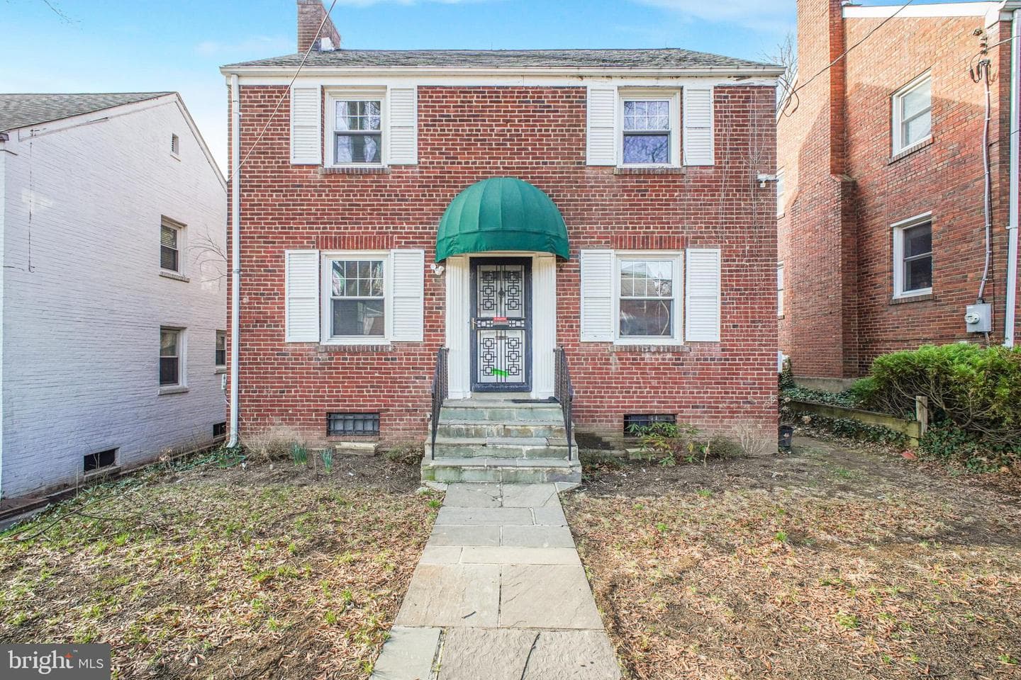 1605 Crittenden Street NE photo 1