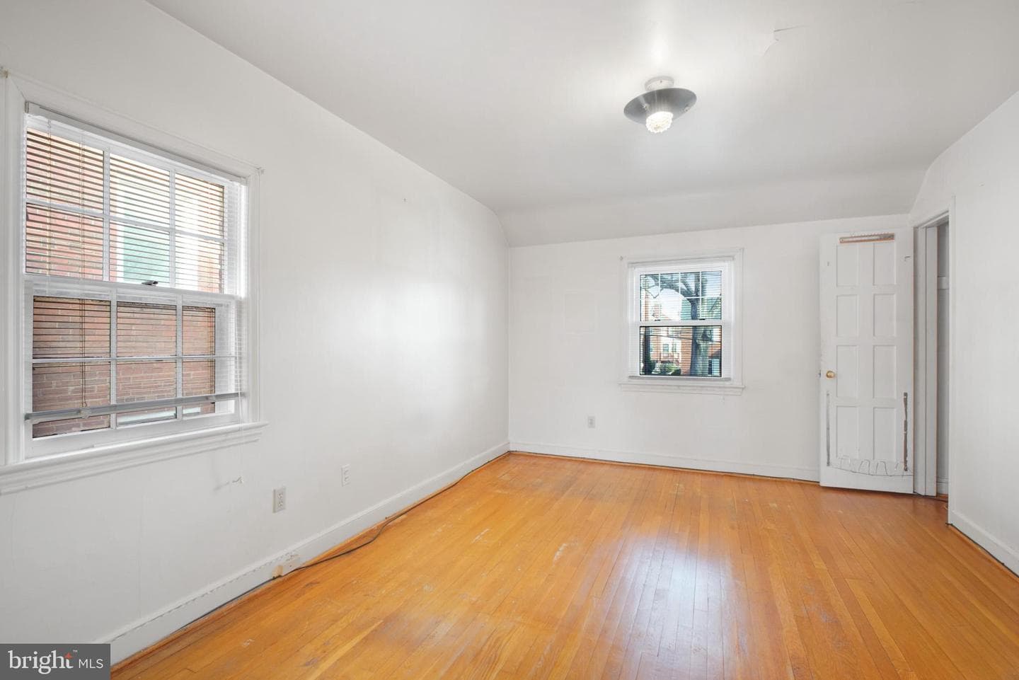 1605 Crittenden Street NE photo 15