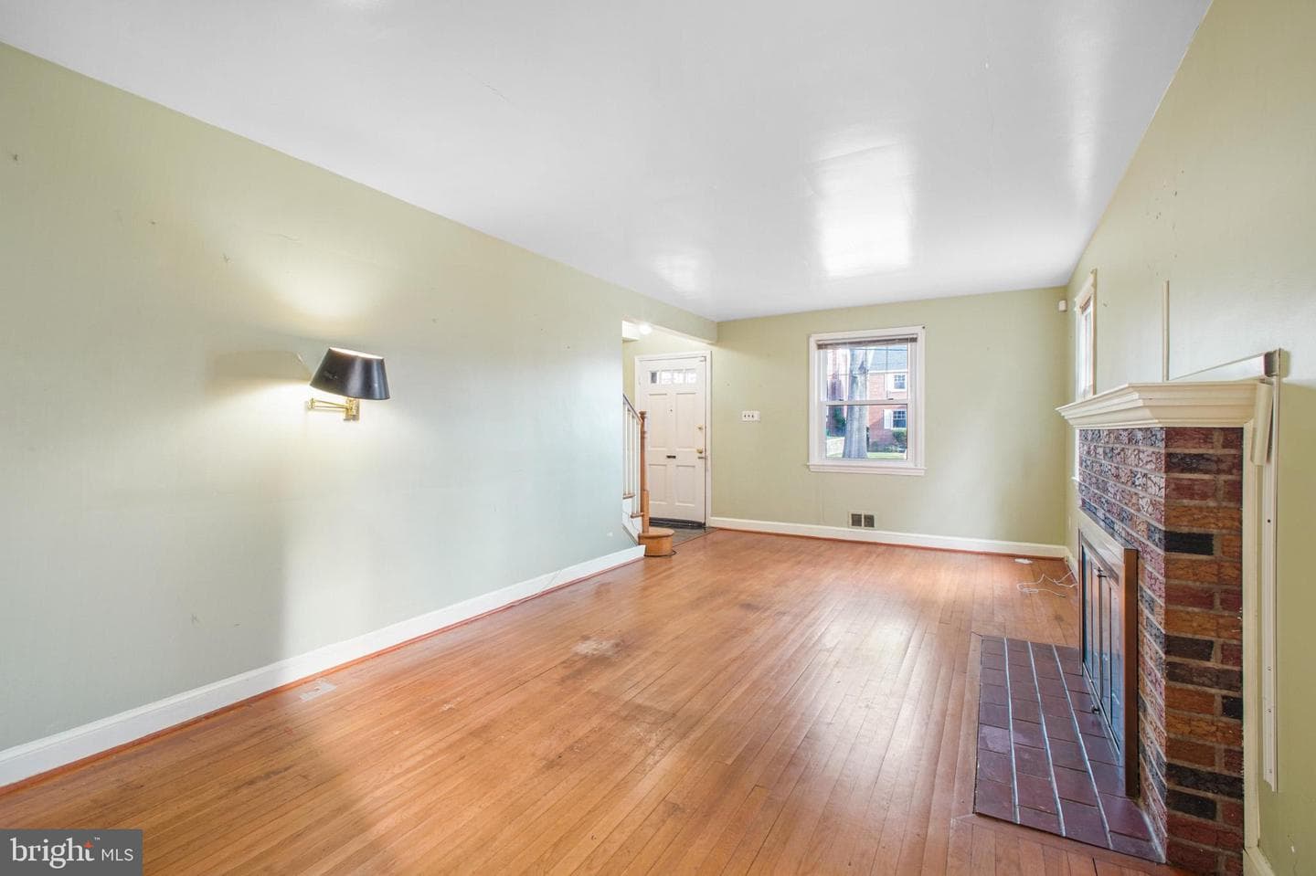1605 Crittenden Street NE photo 6