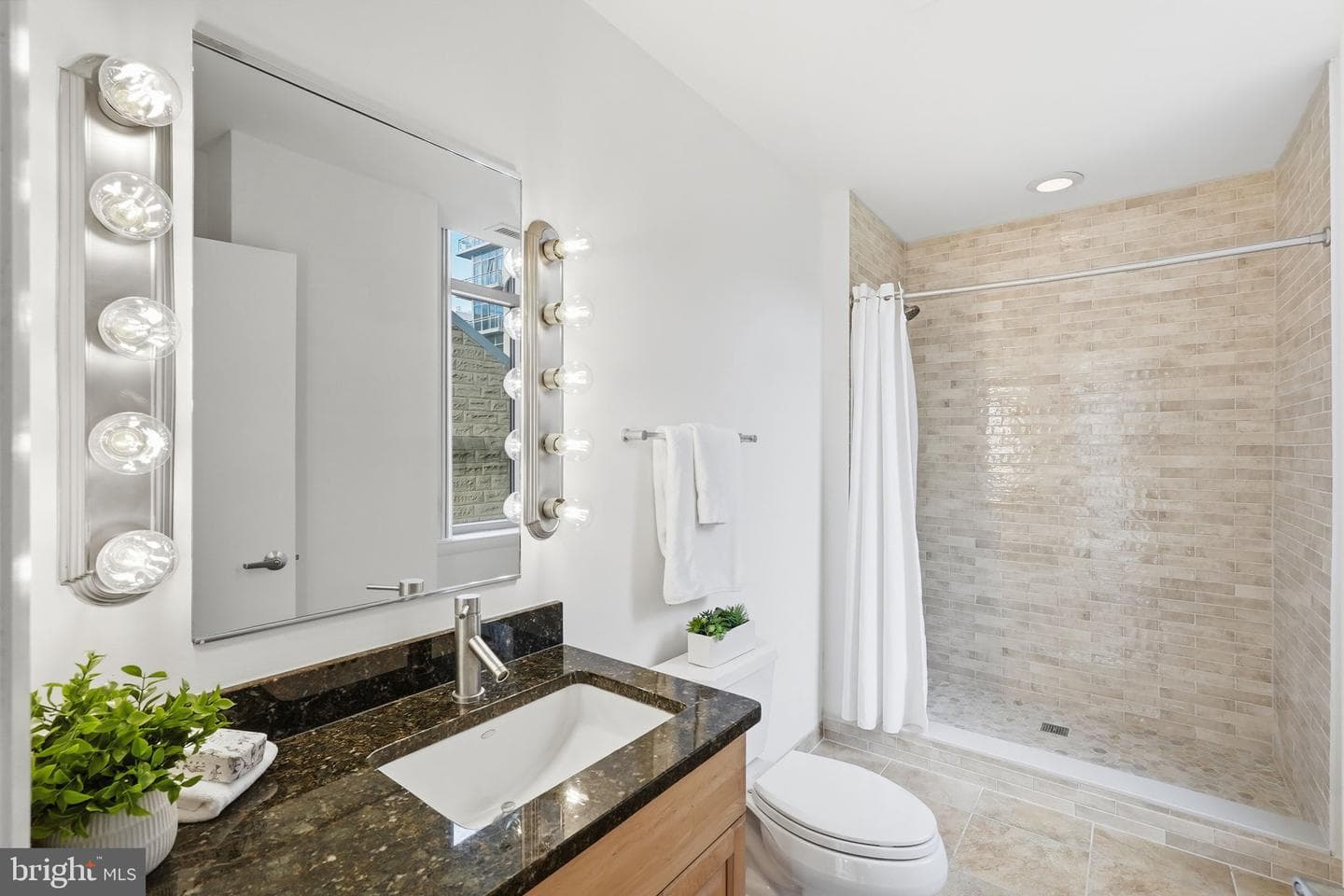 811 4th Street NW #404 photo 10