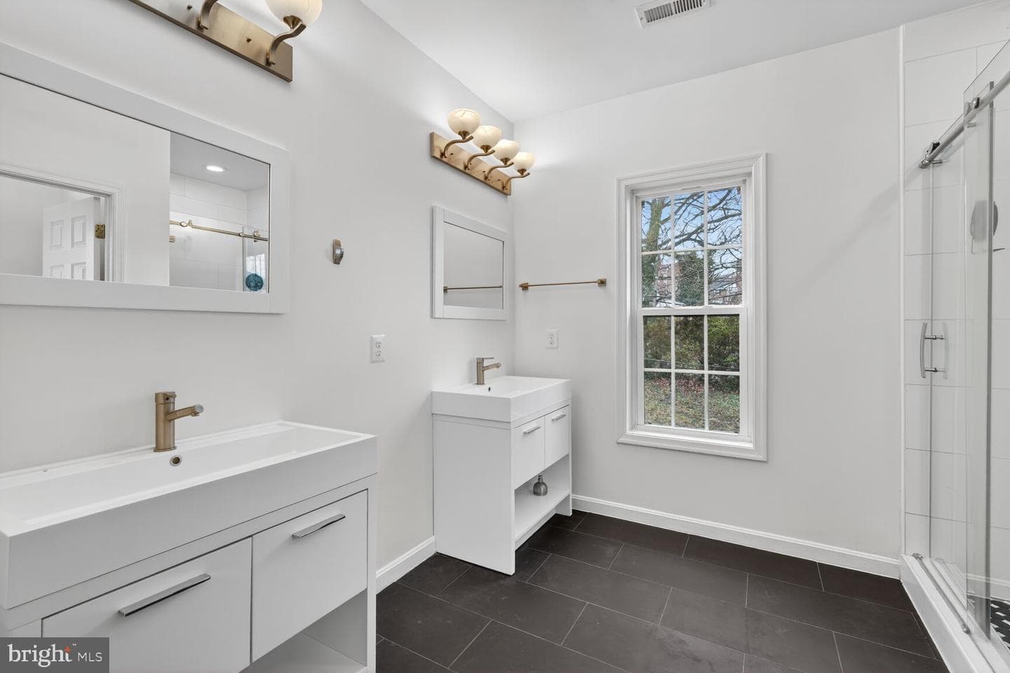 1242 Anacostia Road SE photo 22