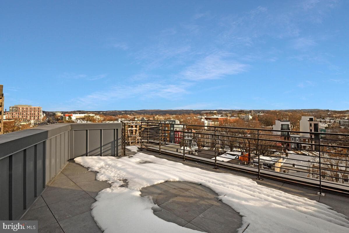 1402 H Street NE #504 photo 29