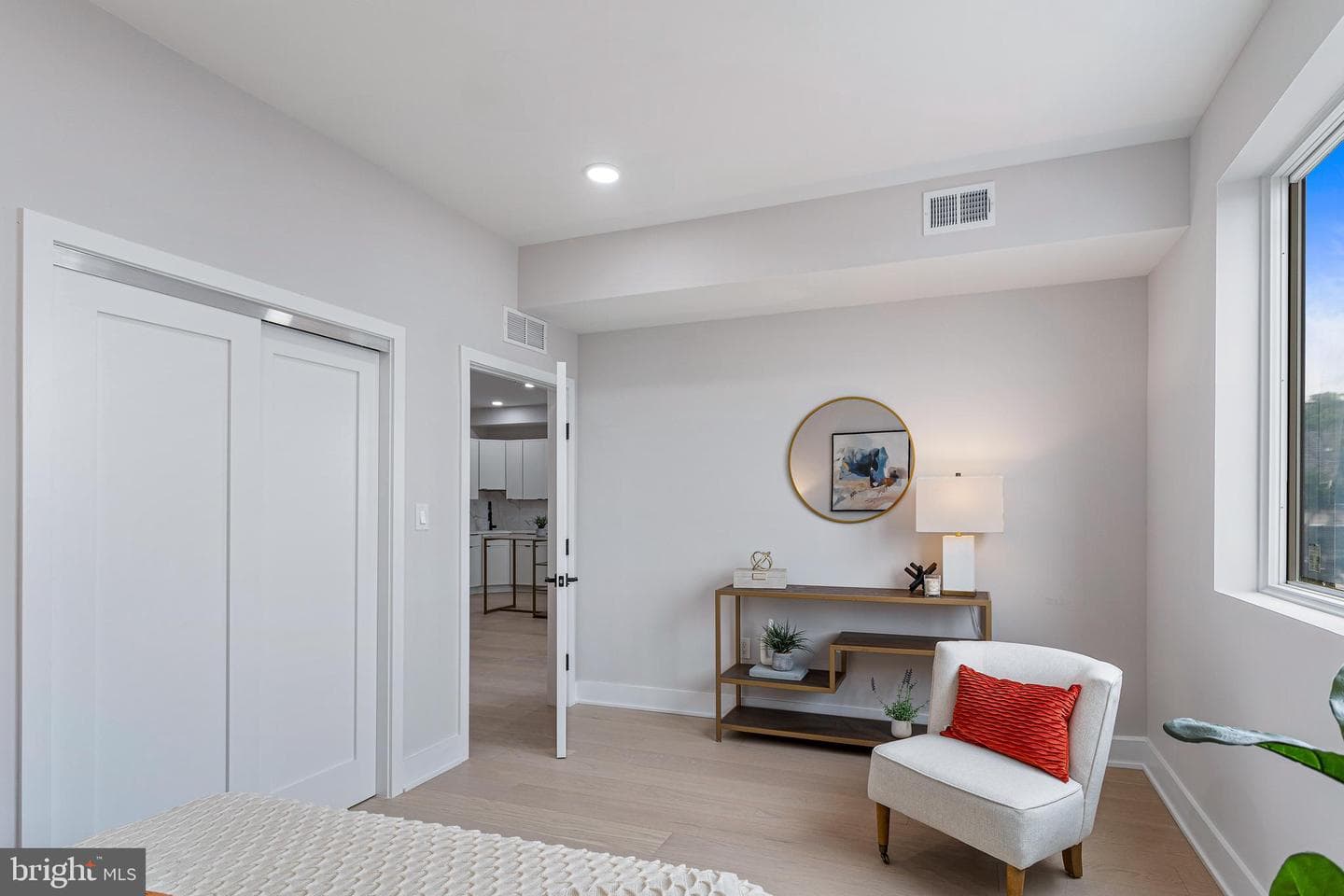 1516 East Capitol Street NE #l photo 16