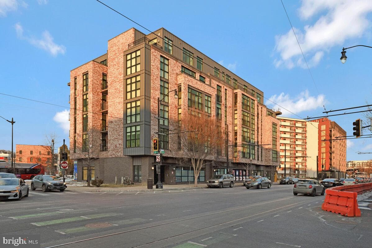 1402 H Street NE #505 photo 32