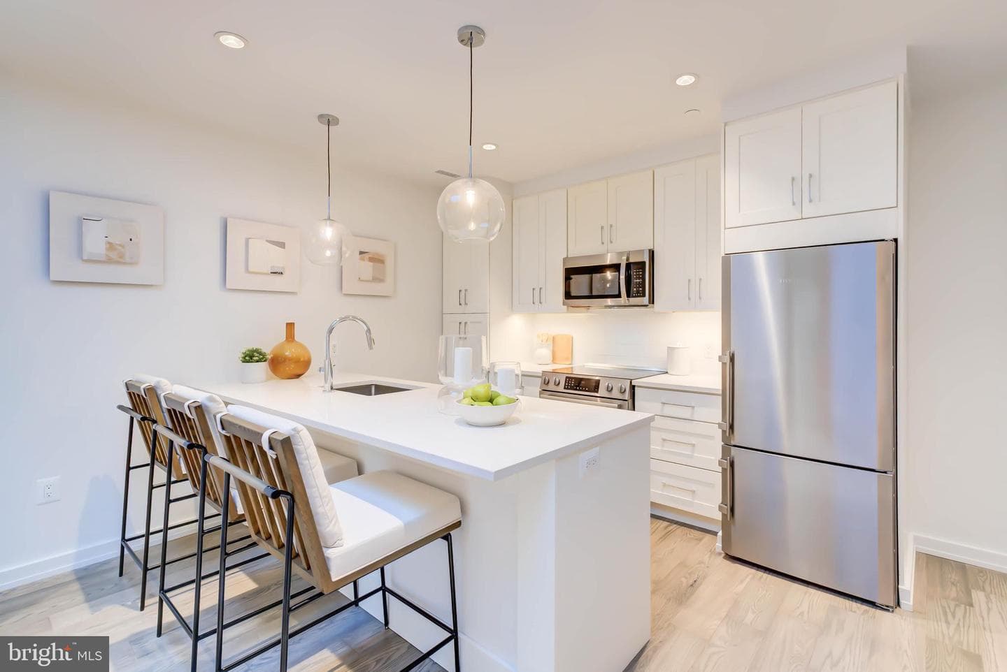 1357 Nicholson Street NW #6 photo 3