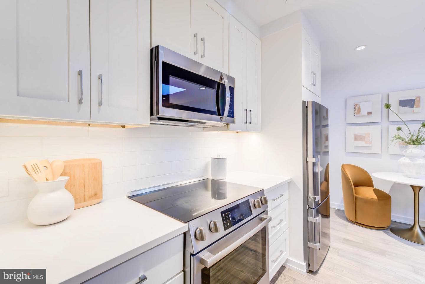 1357 Nicholson Street NW #6 photo 5