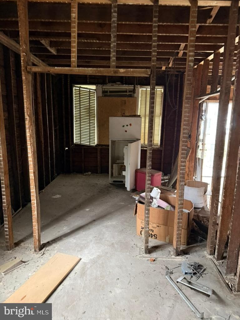 4304 Jay Street NE photo 5
