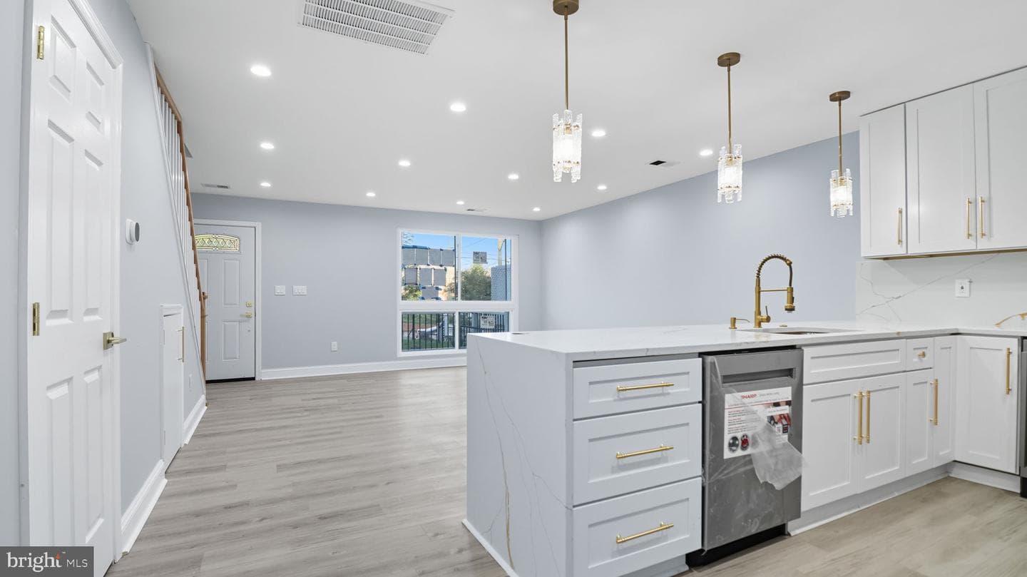 2238 15th Street NE photo 10