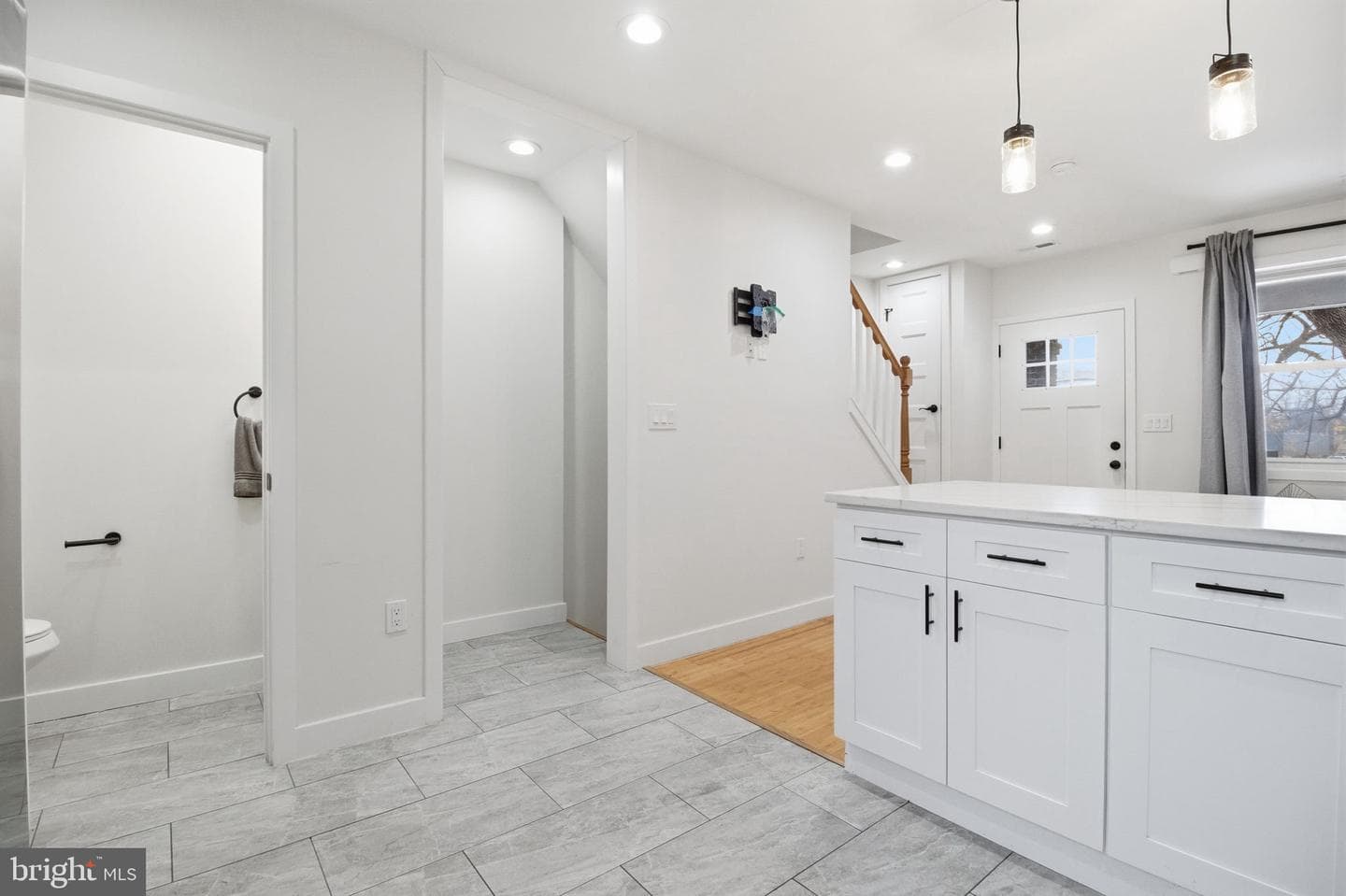 1621 Lyman Place NE photo 10