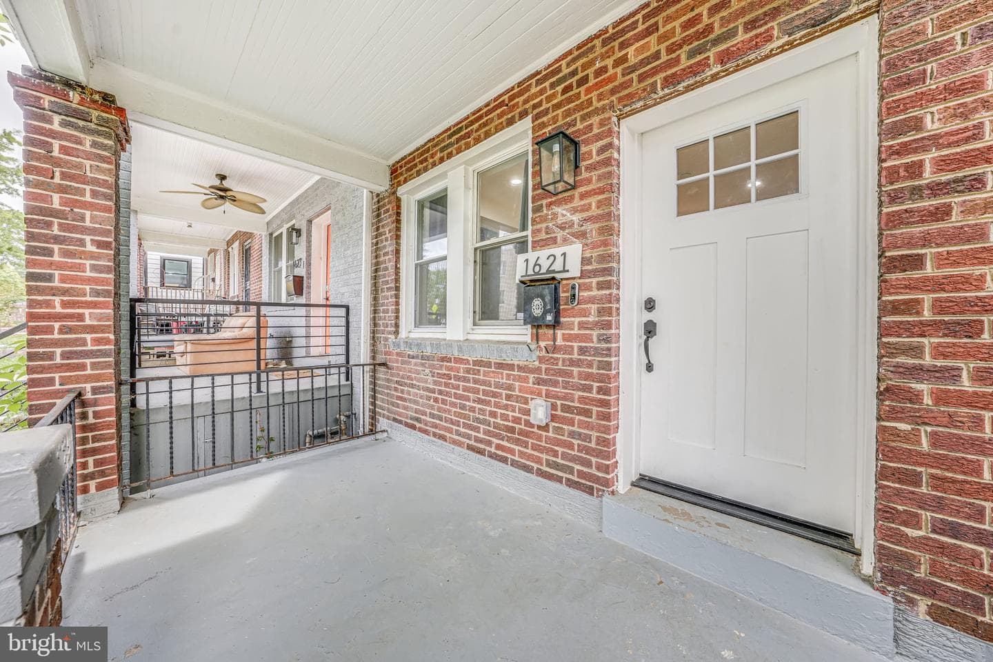 1621 Lyman Place NE photo 15