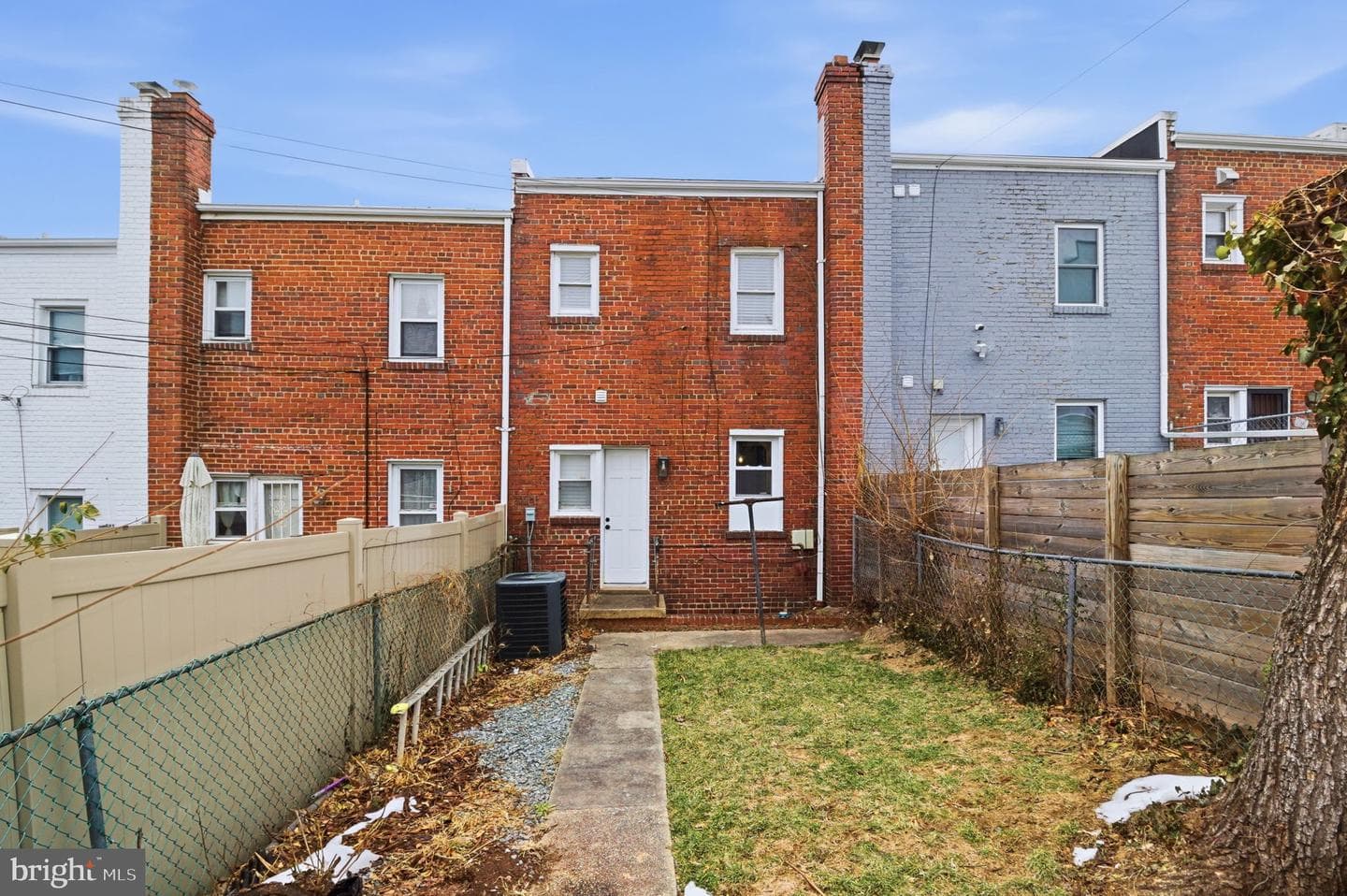 1621 Lyman Place NE photo 39