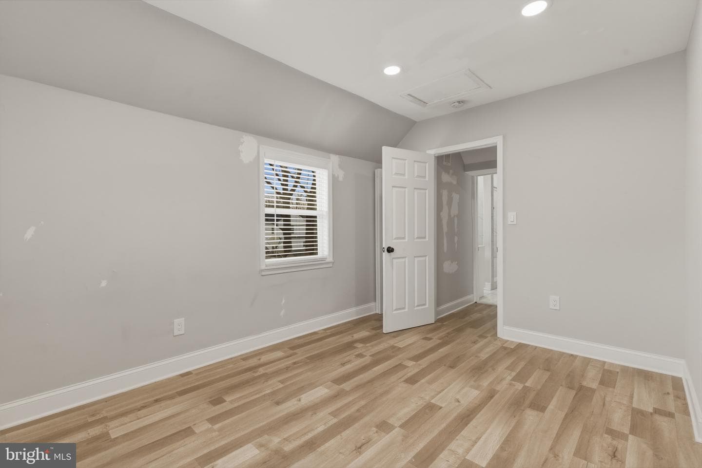 716 Croissant Place SE photo 27