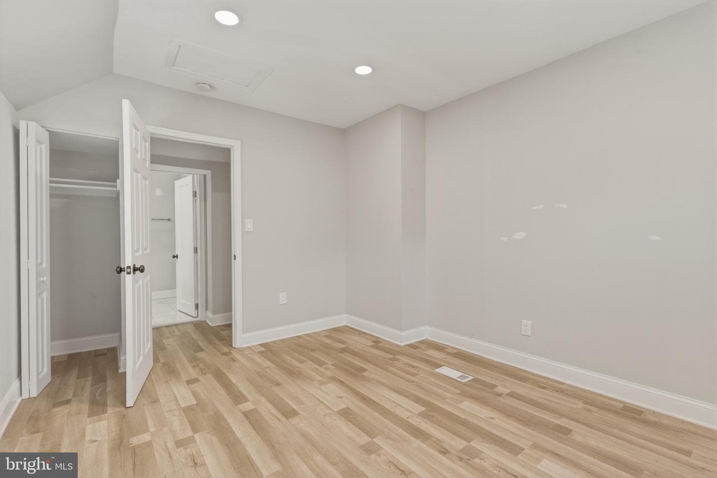 716 Croissant Place SE photo 28