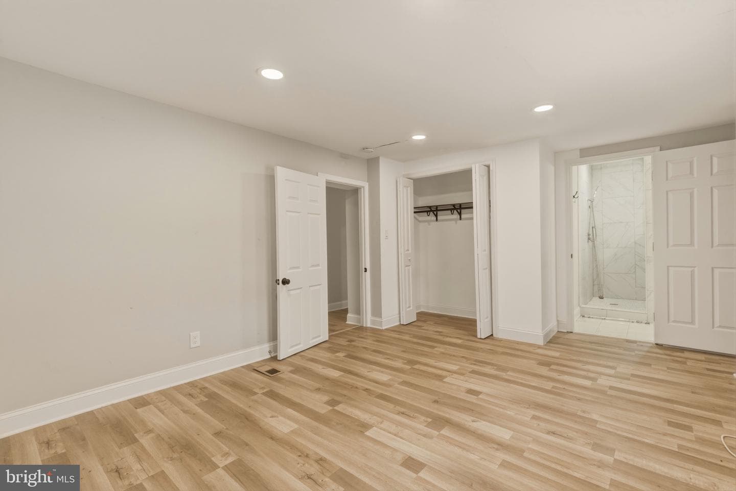 716 Croissant Place SE photo 32
